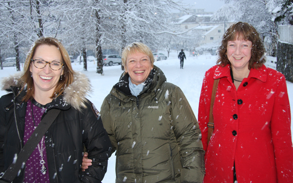 Prosjektleder Grete B. Åsvang sammen med Liv Johansen og Grethe Endresen. (Foto TH)